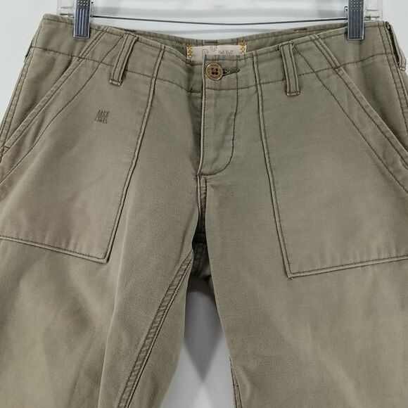Roxy Jeans Capris Womens Size 5 Olive Green Zip Closure Front and Rear Pockets - Picture 2 of 10